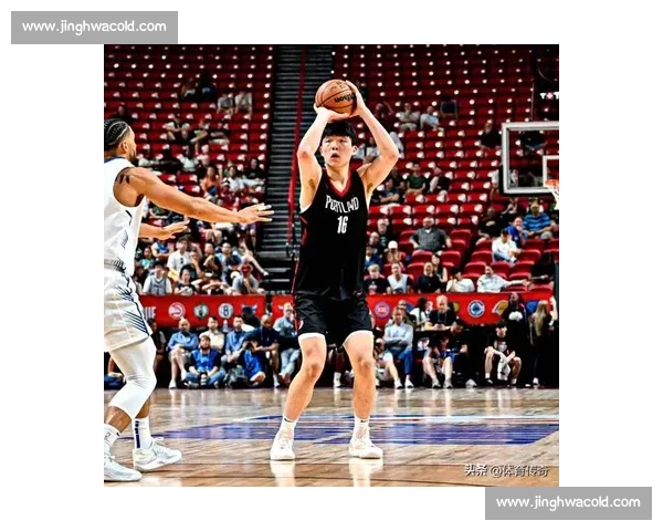 杨瀚森 NBA 选秀夜藏爱!袖口绣女友名 + 情侣手链实锤,青梅竹马太甜了 杨瀚森 NBA 选秀夜藏爱!袖口绣女友名 + 情侣手链实锤,青梅竹马太甜了